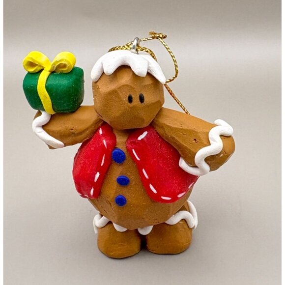 Vintage Gingerbread Man Christmas Tree Ornament Holding Gift Carved Clay Style - Picture 8 of 8